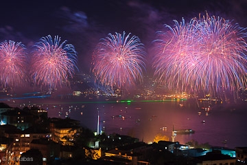 Firework-in-Istanbul_1343838307